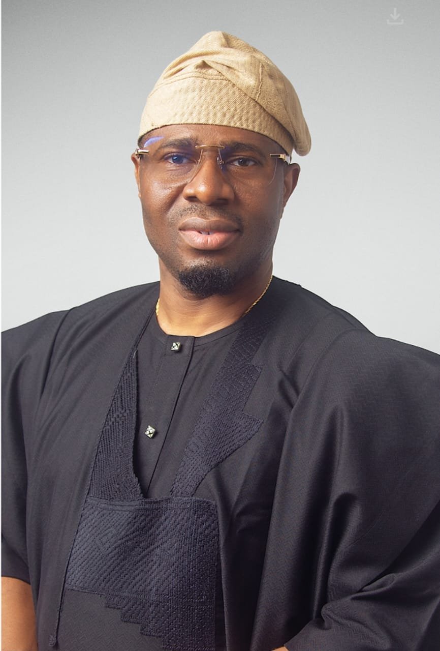 Oladunni David Oladosu